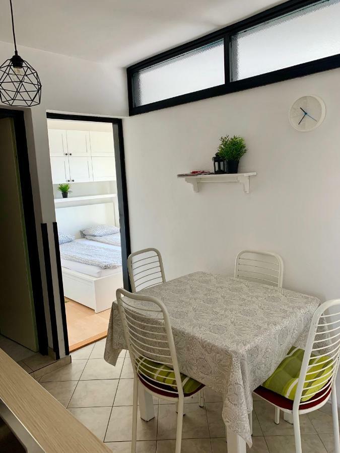 Apartment Bujas Raslina Εξωτερικό φωτογραφία