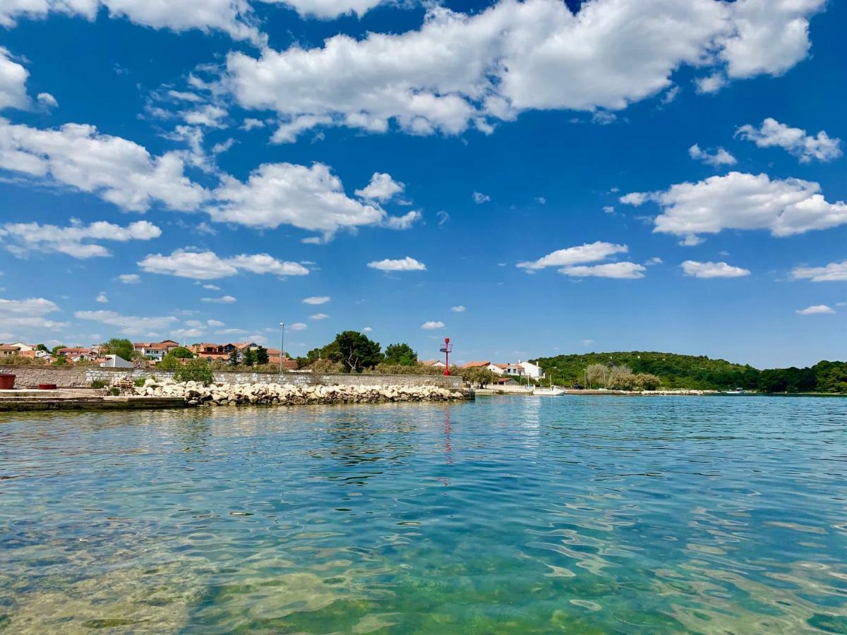 Apartment Bujas Raslina Εξωτερικό φωτογραφία